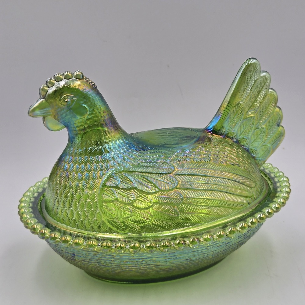 VTG Indiana Glass Hen On Nest Iridescent Lime Green 1970's Carnival Glass 7" EUC